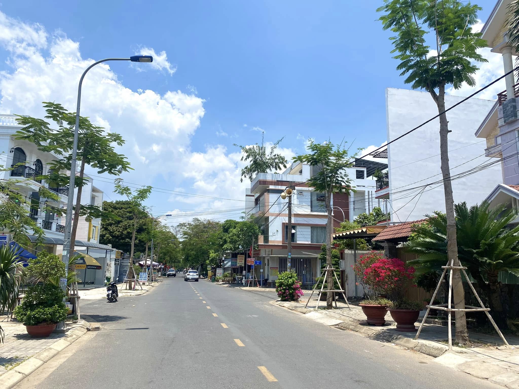 Lắp rèm cửa nhà chị Thu -Biệt Thự Đông Tăng Long, Q9, Thủ Đức, TPHCM - Rèm cuốn in tranh